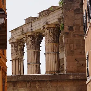 https://tre-colonne.it-romehotels.com
